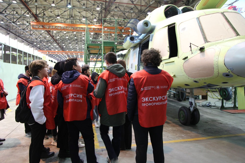 На Улан-Удэнском авиационном заводе прошла "Неделя без турникетов"