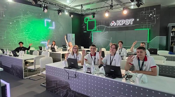 КРЭТ запустил на «Инженерах будущего» образовательный трек по ИИ и беспилотным системам