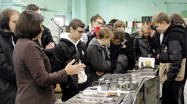 В рамках Всероссийской акции «Неделя без турникетов» студенты посетили ВЦКБ «Полюс»